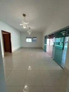 Casa com 3 Quartos para alugar, 234m² no Plano Diretor Sul, Palmas