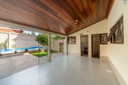 Casa com 3 Quartos à venda, 380m² no Ipanema, Porto Alegre