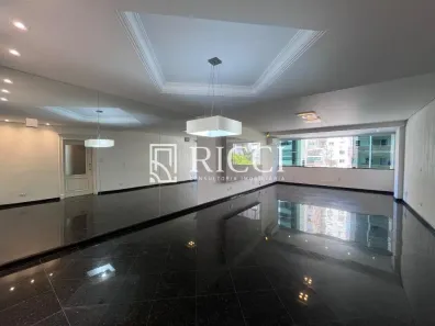 Apartamento com 3 Quartos à venda, 190m² no Gonzaga, Santos