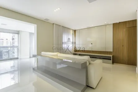 Apartamento com 3 Quartos à venda, 157m² no Vila Nova Conceição, São Paulo