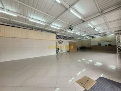 Ponto Comercial para alugar, 197m² no Vila Maria de Maggi, Suzano