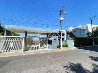 Apartamento com 2 Quartos para alugar, 10m² no Centro, Marília