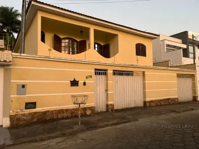 Casa com 4 Quartos à venda, 260m² no Solar dos Lagos, São Lourenço