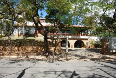 Casa de Condomínio com 5 Quartos à venda, 696m² no Braúnas, Belo Horizonte