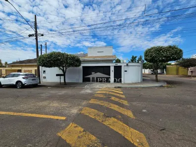 Casa com 3 Quartos para alugar, 188m² no Rosana, Ibiporã