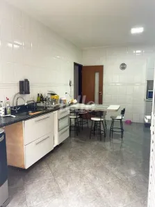 Casa com 3 Quartos para alugar, 132m² no Vila Bertioga, São Paulo