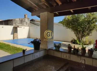 Sobrado com 5 Quartos à venda, 383m² no Vila Resende, Caçapava
