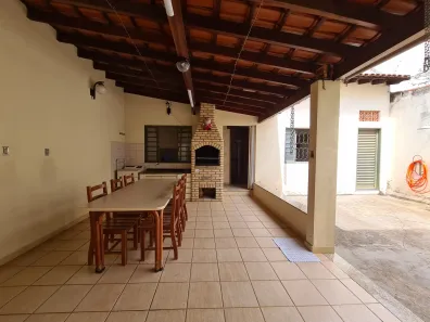 Casa com 4 Quartos à venda, 202m² no Martins, Uberlândia