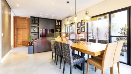 Casa com 3 Quartos à venda, 250m² no Indianópolis, São Paulo