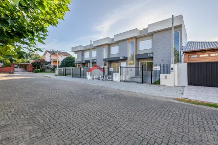 Sobrado com 3 Quartos à venda, 90m² no Oeste, Sapiranga