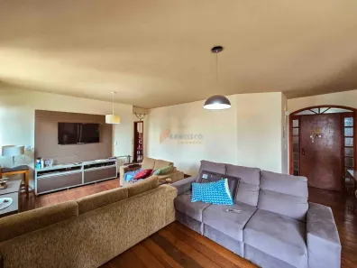 Apartamento com 3 Quartos à venda, 230m² no Centro, Divinópolis