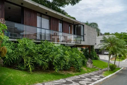 Casa de Condomínio com 4 Quartos à venda, 437m² no Barra, Balneário Camboriú