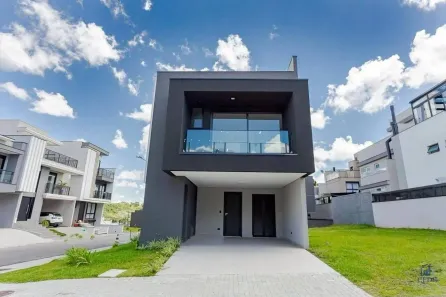 Casa com 3 Quartos à venda, 244m² no Santa Cândida, Curitiba