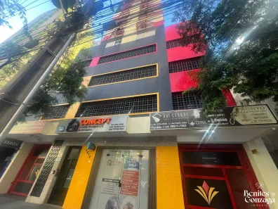 Apartamento com 2 Quartos para alugar, 53m² no Zona 01, Maringá