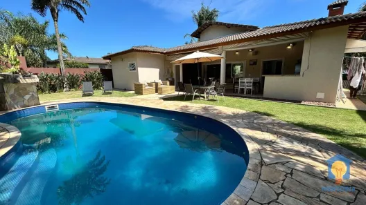 Casa de Condomínio com 4 Quartos à venda, 388m² no Jardim Indaiá, Embu das Artes