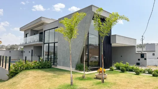 Sobrado com 4 Quartos à venda, 220m² no Parque Residencial Morumbi, Senador Canedo
