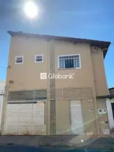 Casa com 5 Quartos à venda, 190m² no Centro, Montes Claros