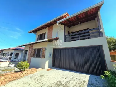 Sobrado com 4 Quartos à venda, 220m² no Centro, Barra Velha