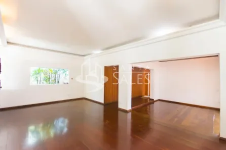 Casa com 5 Quartos à venda, 300m² no Moema, São Paulo