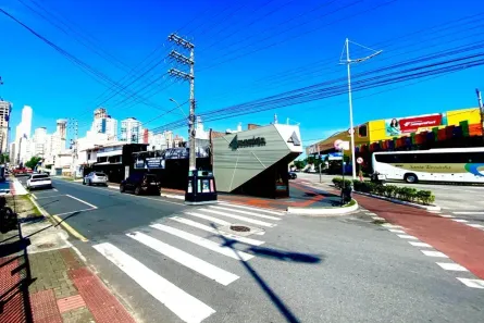 à venda, 612m² no Centro, Balneário Camboriú