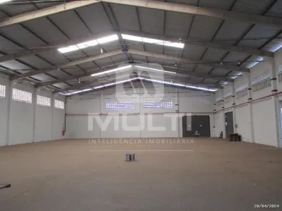 Casa com 1 Quarto para alugar, 1125m² no Distrito Industrial, Uberlândia
