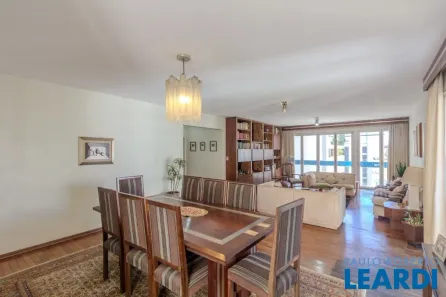 Apartamento com 3 Quartos à venda, 198m² no Santa Cecília, São Paulo
