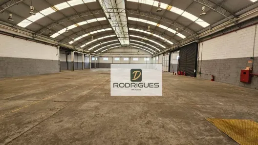 Galpão/Depósito/Armazém para venda ou aluguel, 2873m² no Conceição, Diadema