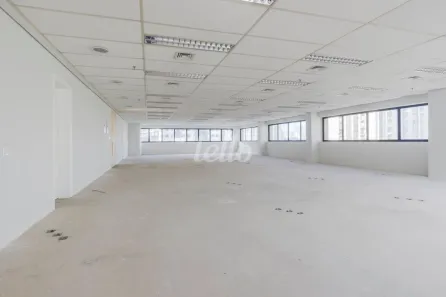 Sala Comercial para alugar, 109m² no Vila Olímpia, São Paulo