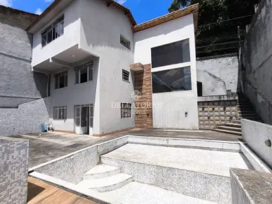 Casa com 4 Quartos à venda, 412m² no Várzea, Teresópolis