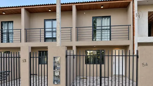 Casa com 2 Quartos para alugar, 80m² no Lamenha Pequena, Curitiba