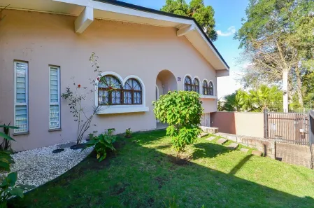 Casa com 3 Quartos para venda ou aluguel, 424m² no Vista Alegre, Curitiba