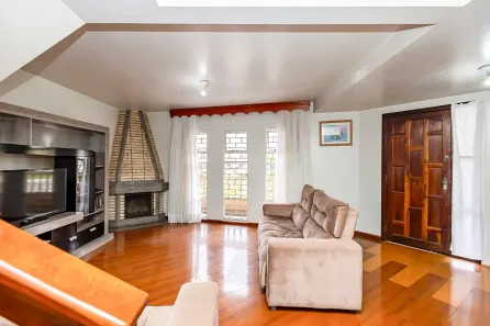 Sobrado com 5 Quartos à venda, 330m² no Boqueirão, Curitiba