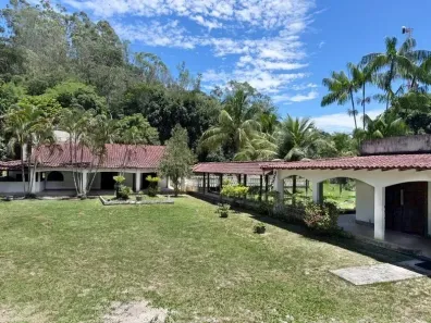 Fazenda/Sítio com 5 Quartos à venda, 6000m² no Papucaia, Cachoeiras de Macacu