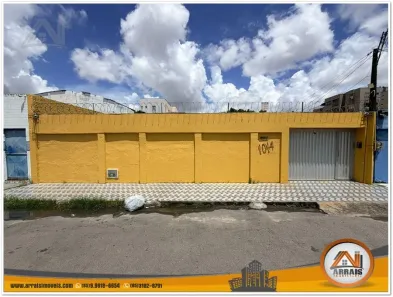 Casa com 4 Quartos à venda, 495m² no Parreão, Fortaleza