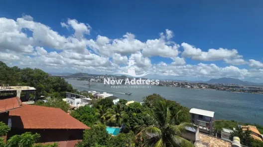 Casa com 4 Quartos à venda, 200m² no Praia da Costa, Vila Velha
