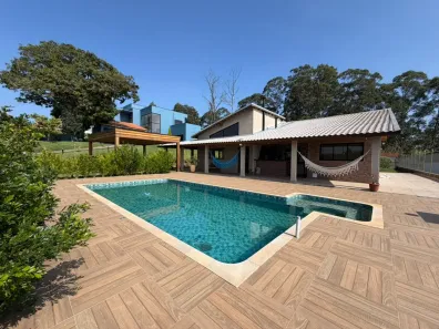 Fazenda/Sítio com 3 Quartos à venda, 1000m² no , Mairinque