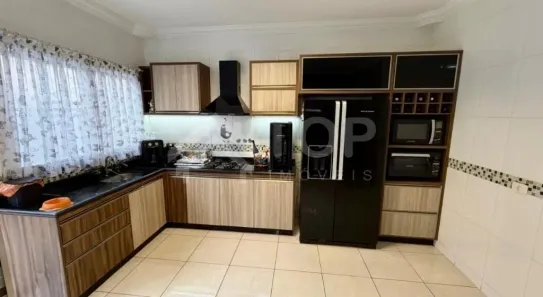 Casa com 3 Quartos à venda, 200m² no Parque Fehr, São Carlos