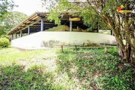 Fazenda/Sítio com 4 Quartos à venda, 220m² no Área Rural de Divinópolis, Divinópolis