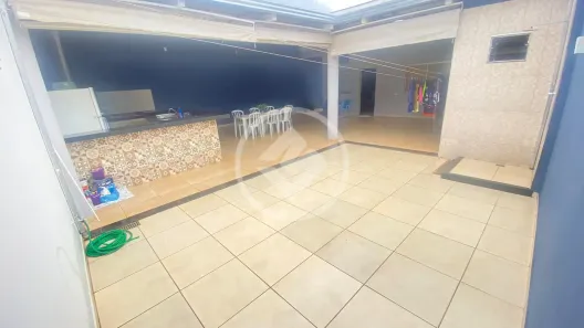 Casa com 3 Quartos à venda, 250m² no Jardim Ipanema, Uberlândia