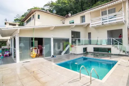 Casa de Condomínio com 4 Quartos à venda, 352m² no Piratininga, Niterói