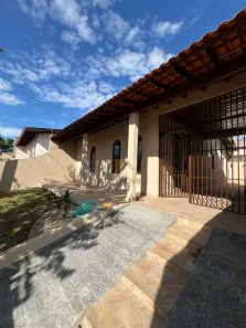 Casa com 3 Quartos à venda, 140m² no Shangri-lá, Londrina