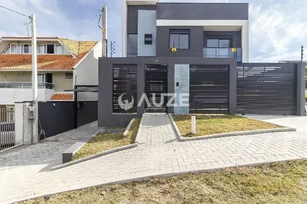 Sobrado com 3 Quartos à venda, 99m² no Uberaba, Curitiba