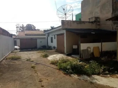 Casa com 2 Quartos à venda, 136m² no Custódio Pereira, Uberlândia
