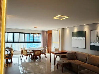 Apartamento com 3 Quartos para alugar, 130m² no Centro, Balneário Camboriú
