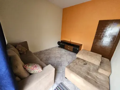 Casa com 3 Quartos para alugar, 120m² no Sapucaia, Contagem
