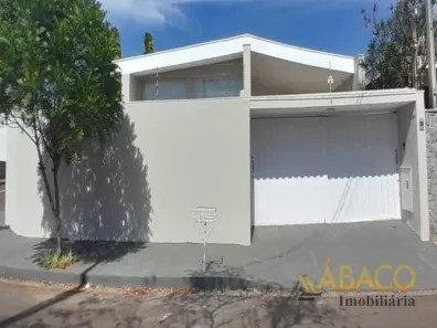 Casa com 3 Quartos para alugar, 360m² no Jardim Macarenco, São Carlos