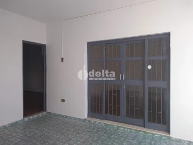 Casa com 3 Quartos à venda, 305m² no Osvaldo Rezende, Uberlândia