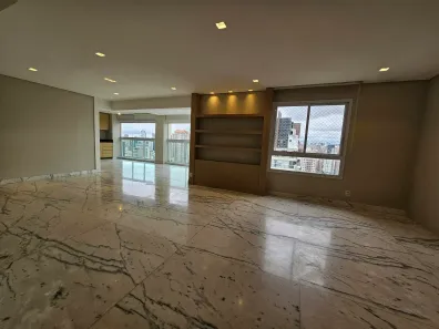 Apartamento com 4 Quartos à venda, 210m² no Vila Olímpia, São Paulo