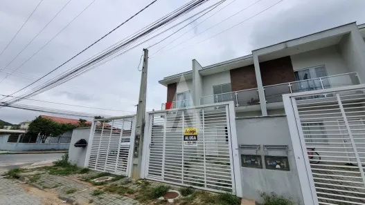 Casa com 2 Quartos para alugar, 65m² no Boehmerwald, Joinville