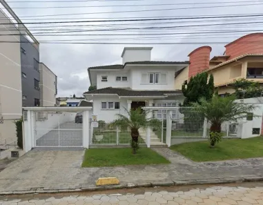 Casa com 3 Quartos à venda, 205m² no Comerciário, Criciúma